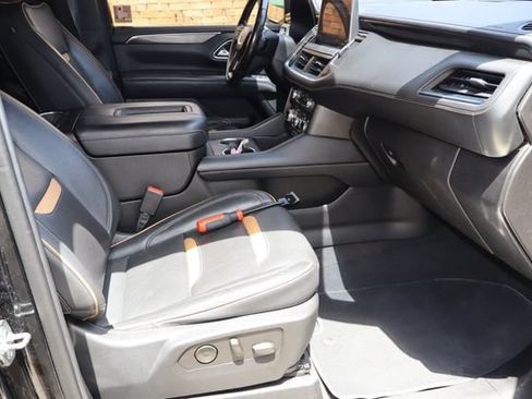 Used 2021 GMC Yukon XL AT4 w/ AT4 Premium Package AWD/4WD image 18