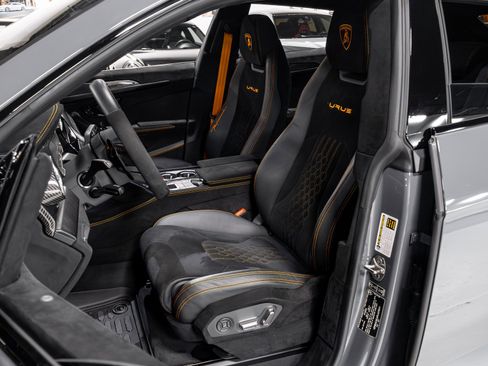 Used 2023 Lamborghini Urus Performante image 12