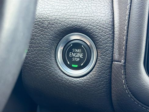 Used 2022 GMC Yukon Denali AWD/4WD image 39