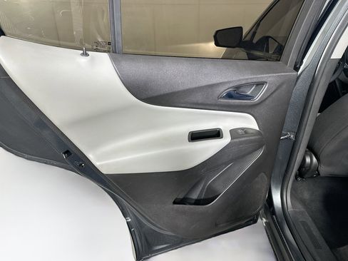 Used 2019 Chevrolet Equinox LS image 24