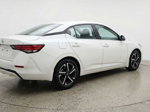 Used 2025 Nissan Sentra SV FWD image 7