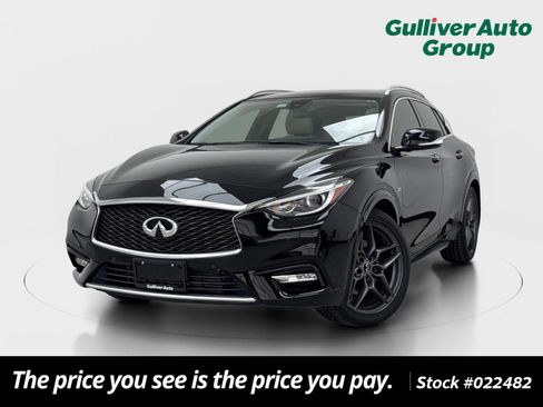 Used 2017 INFINITI QX30 Premium w/ Navigation Package FWD image 1