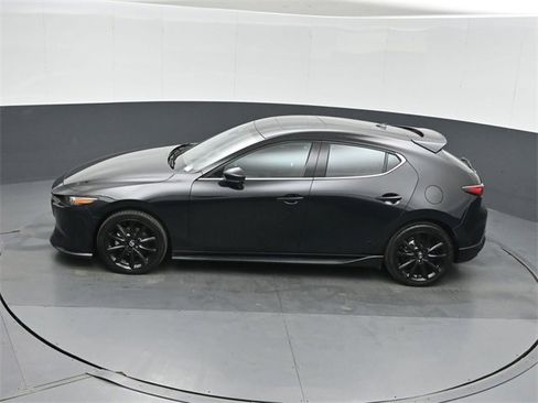 Used 2024 MAZDA MAZDA3 Hatchback w/ Appearance Package image 34