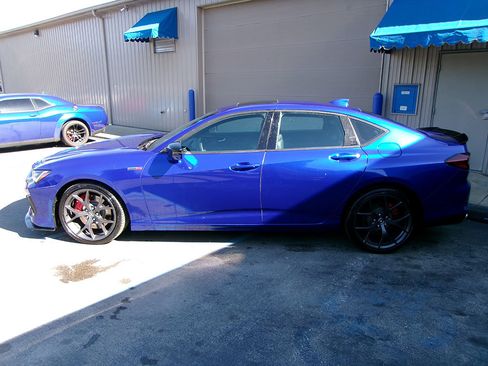 Used 2023 Acura TLX Type S image 3