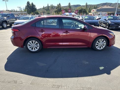 Used 2025 Toyota Corolla LE image 4