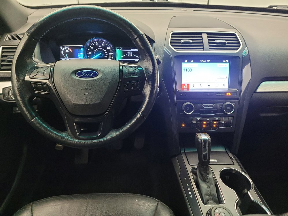 Used 2017 Ford Explorer XLT w/ Equipment Group 202A AWD/4WD image 22