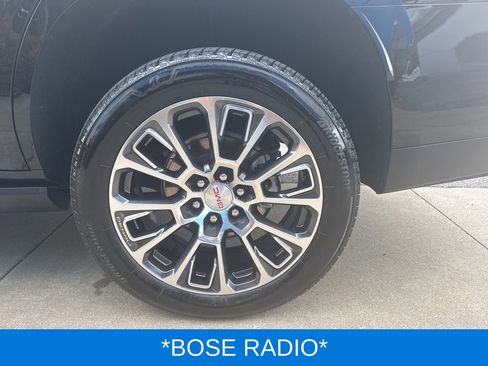 Used 2026 GMC Yukon Denali w/ Sun & Power Step Package AWD/4WD image 6