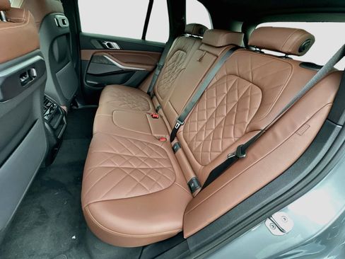 New 2026 BMW X5 sDrive40i w/ Premium Package RWD image 18