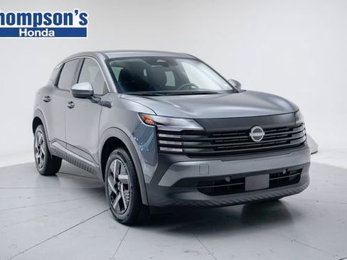 Used 2025 Nissan Kicks SV FWD image 1