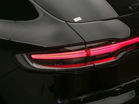 Certified 2025 Porsche Macan S AWD/4WD image 16