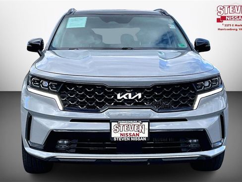 Used 2023 Kia Sorento SX image 2