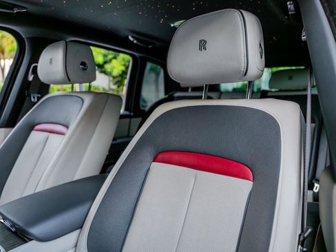 Used 2021 Rolls-Royce Cullinan Sport Utility image 58