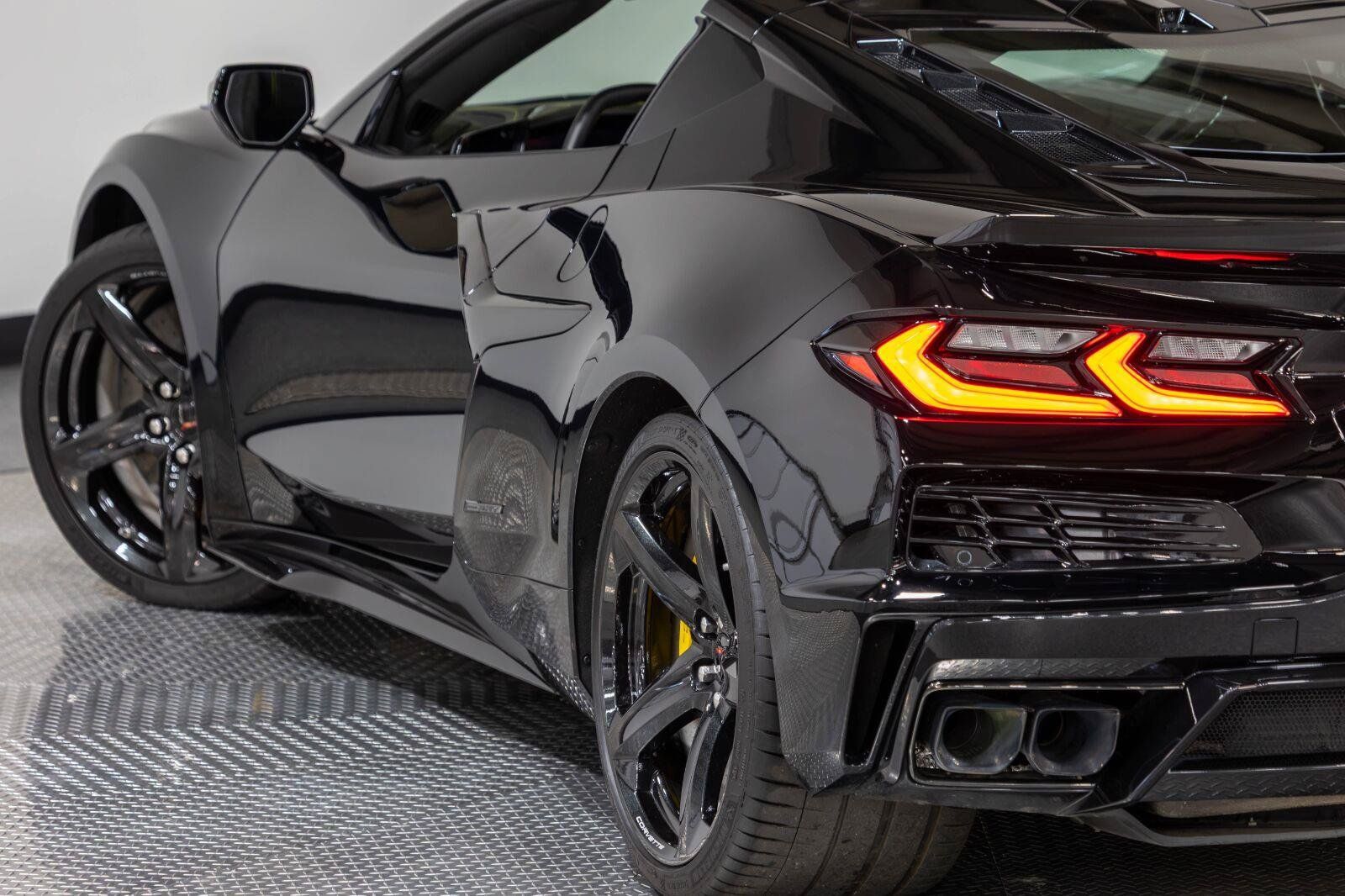 Used 2026 Chevrolet Corvette E-Ray AWD/4WD image 46