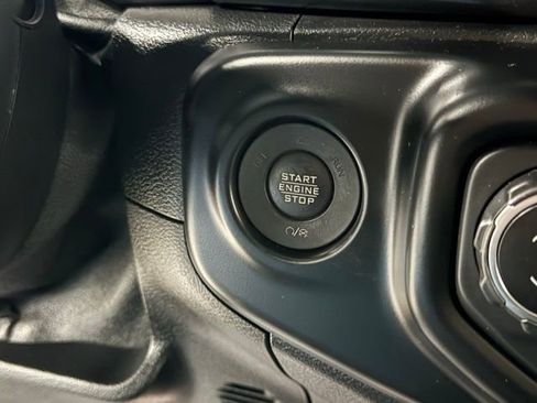 Used 2021 Jeep Wrangler Unlimited Sahara AWD/4WD image 17