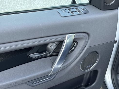 Certified 2025 Land Rover Discovery Sport S image 20