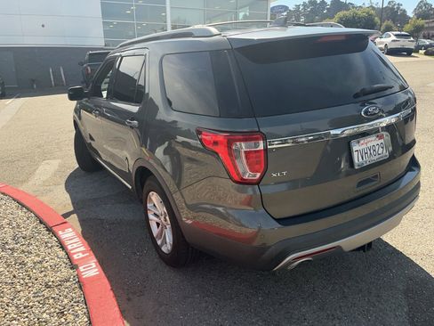 Used 2017 Ford Explorer XLT w/ Equipment Group 201A image 7