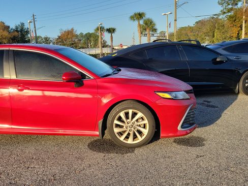 Used 2023 Toyota Camry LE image 8