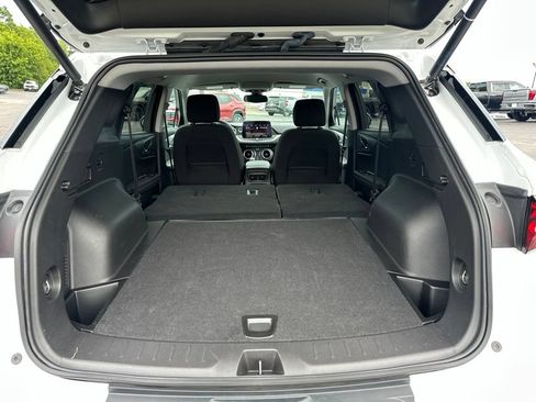 Certified 2025 Chevrolet Blazer LT w/ Convenience Package FWD image 11