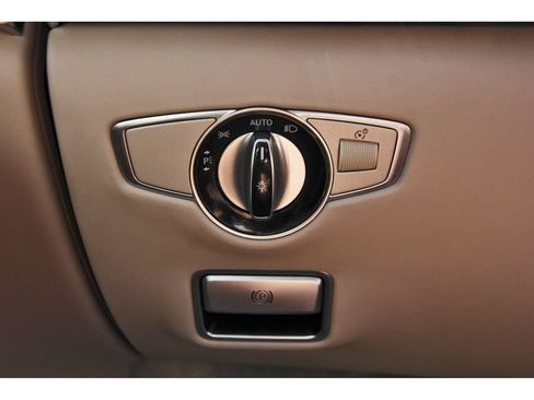 Used 2019 Mercedes-Benz S 560 Sedan image 22