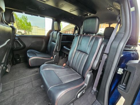 Used 2017 Dodge Grand Caravan GT image 22