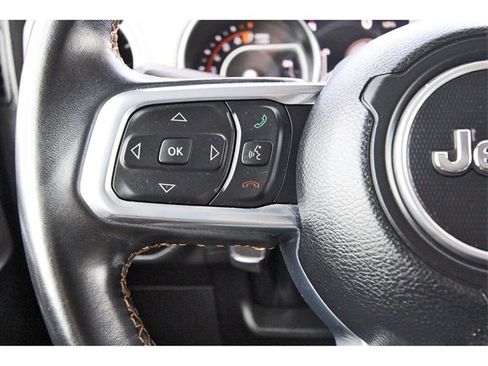 Used 2022 Jeep Gladiator Overland image 17