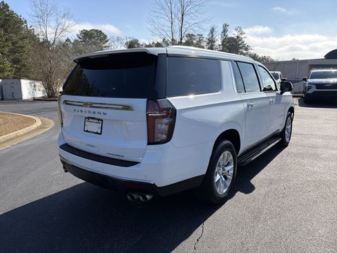 Used 2024 Chevrolet Suburban Premier image 5