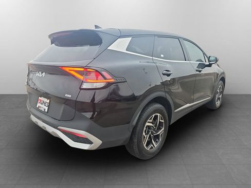Used 2025 Kia Sportage LX image 7