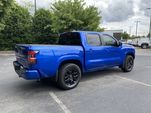 Used 2024 Nissan Frontier SL w/ Technology Package AWD/4WD image 9