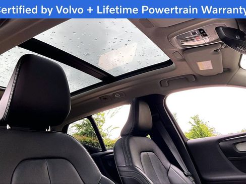 Certified 2026 Volvo XC40 B5 Plus AWD/4WD image 22