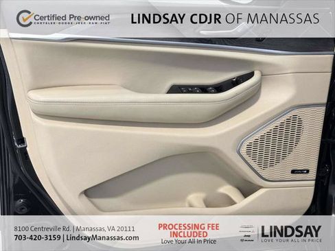 Certified 2022 Jeep Grand Cherokee L Limited AWD/4WD image 18