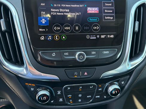 Used 2022 Chevrolet Equinox Premier AWD/4WD image 21