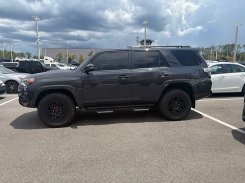 Used 2024 Toyota 4Runner TRD Off-Road Premium w/ Moonroof Package AWD/4WD image 4