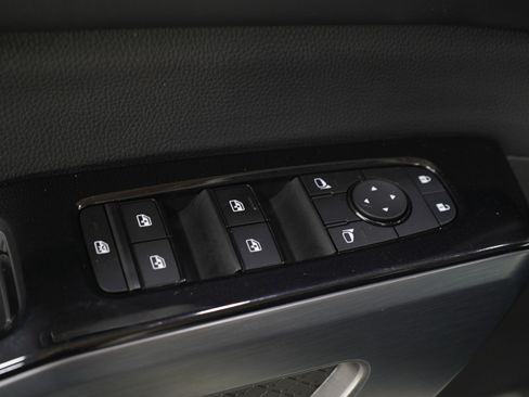 Used 2024 Nissan Pathfinder SL w/ SL Premium Package AWD/4WD image 25