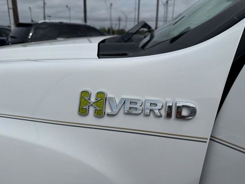 Used 2010 GMC Sierra 1500 2WD Crew Cab Hybrid image 9