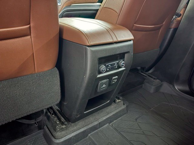 Used 2019 Chevrolet Traverse High Country w/ LPO, Floor Liner Package AWD/4WD image 26