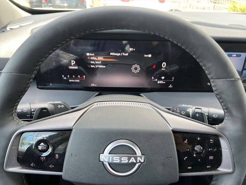Used 2025 Nissan Murano SV w/ Cargo Package AWD/4WD image 11