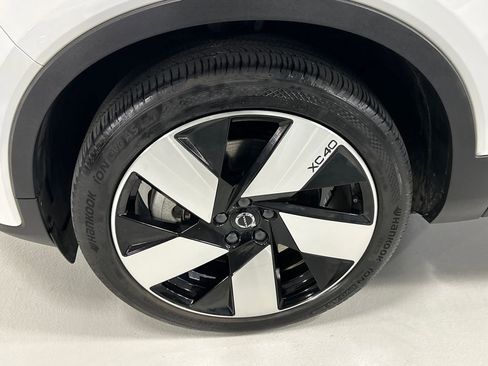 Certified 2023 Volvo XC40 Recharge Ultimate w/ Protection Package Premier AWD/4WD image 8