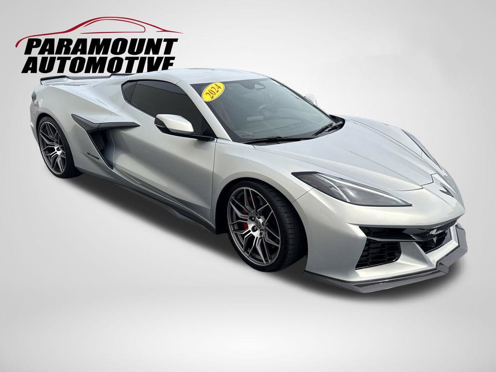 Used 2024 Chevrolet Corvette Z06 RWD image 3