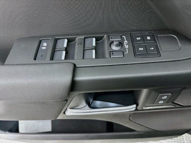 New 2026 Land Rover Defender 110 S AWD/4WD image 19