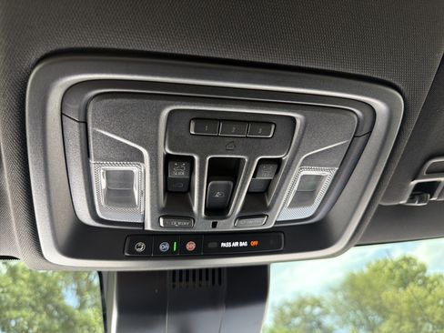 Used 2025 GMC Sierra 1500 AT4 w/ AT4 Premium Package AWD/4WD image 24