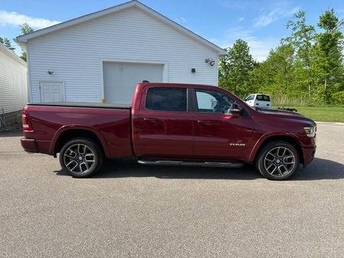 Used 2019 RAM 1500 Laramie AWD/4WD image 4