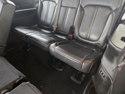 Used 2024 Jeep Wagoneer L Series II RWD image 23