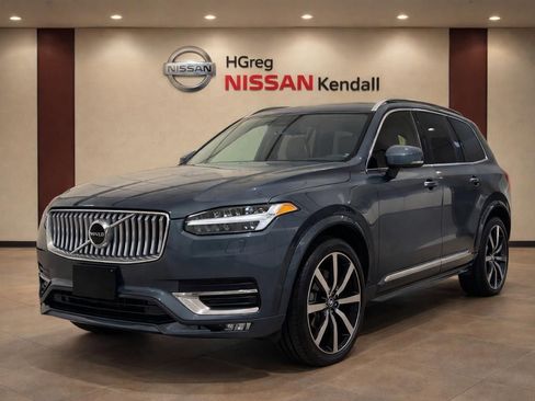 Used 2023 Volvo XC90 B6 Plus w/ Protection Package Premier AWD/4WD image 3