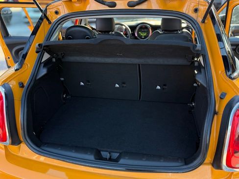 Used 2017 MINI Cooper 4-Door Hardtop image 29