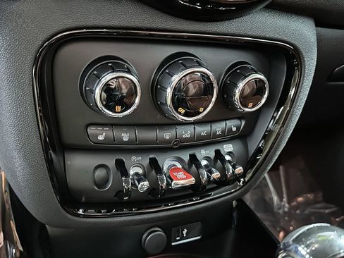 Certified 2023 MINI Cooper Clubman S w/ Signature Upholstery Package image 21