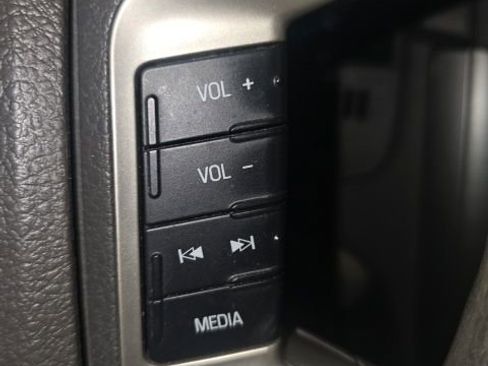 Used 2012 Ford Fusion SE image 19