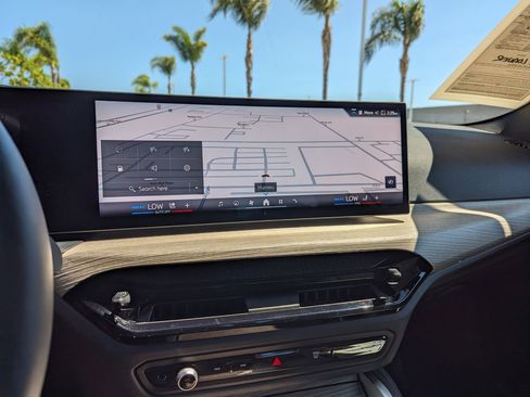 Used 2025 BMW 430i Coupe w/ M Sport Package image 25