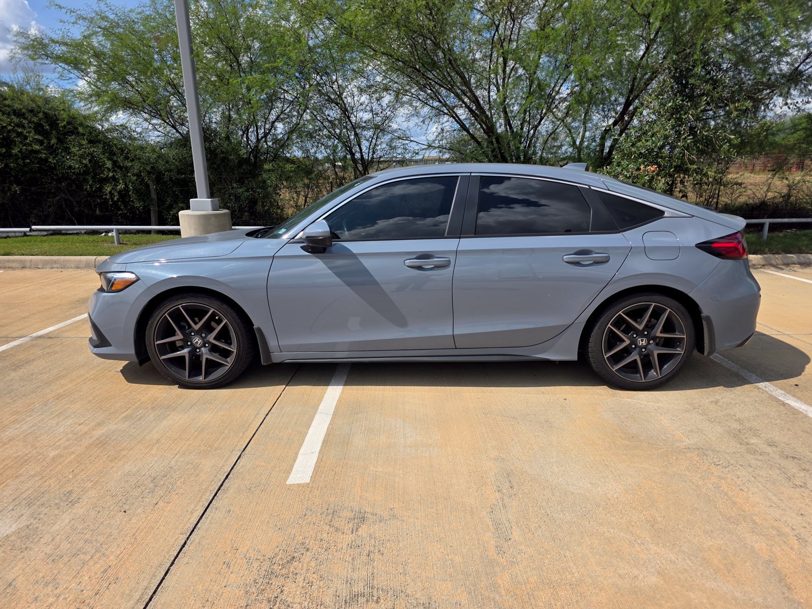 Used 2024 Honda Civic Sport Touring image 4