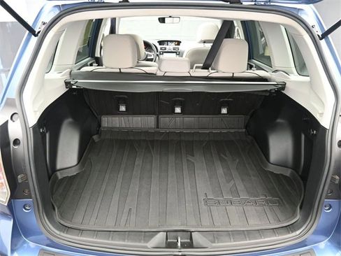 Used 2018 Subaru Forester 2.5i Premium w/ All-Weather Package image 25