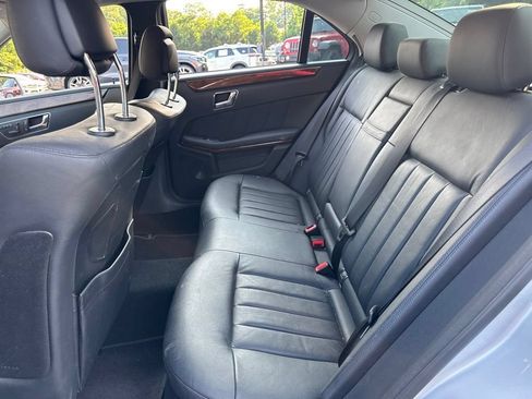 Used 2010 Mercedes-Benz E 550 Sedan image 6